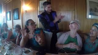 Close up Magic at a Brazilian Wedding - Magician Pad Alexander