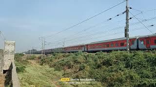 Vadodara WAP7i with Paschim Express Accelerating Towards Valsad.