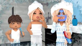 FIRST DAY IN OUR NEW WINTER HOME! *WE HAVE OUR DREAM BEDROOMS!* VOICE Roblox Family Roleplay