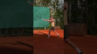 Как подстраиваться к мячу на грунте #большойтеннис #теннис #tennis #техникаудара