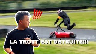 Ils tombent en trottinette à plus de 100km/h !!!