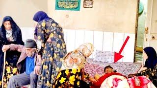 Zahra going to the doctor with the old man's sister and showing the old man to the doctor