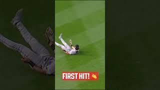 값을 매길 수 없는 순간: 브래디 하우스가 첫 MLB 안타를 쳤고, 그의 가족은 그것을 기뻐했습니다!