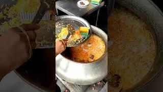 Tunday Kababi- Lucknow ka zaika #shots #shotsvideo #youtubeshorts #lucknow #chicken #nawabi #foodie