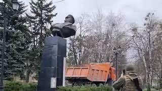 Authorities demolished the monument of Legendary WWII Soviet Union general Georgy Zhukov in Kharkov.