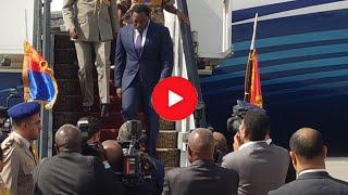 ENFIN PREMIÈRE APPARITION ARRIVÉ DE J. KABILA À L'AEROPORT DE BRUXELLES AVEC SA...