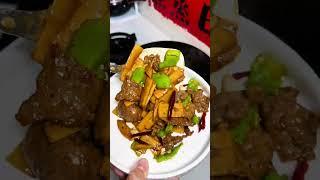 牛肉炒酸笋，酸爽脆嫩很下饭#下饭菜 #我的厨房日记