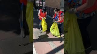 Don't let litter bug you! Help address the mess. | Volunteer with Adopt-A-Street