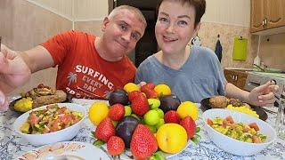 Мукбанг за ВКУСНЫМ ужином развернулся ИНТЕРЕСНЫЙ разговор ПО ДУШАМ) Семейный ужин в России