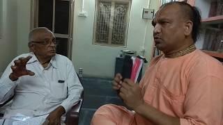 RADHA MANOHAR DAS JI WITH BIBLE GURU SRI RAMA CHANDRA MURTHY 2