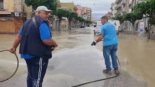 Licata - Pompe idrovore e attrezzature dei Vigili del Fuoco con lavaggio strade dopo l’alluvione.