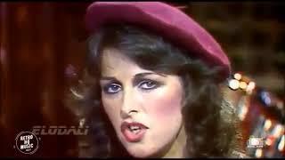 MIKE OLDFIELD - (France TV - 1983) [HQ Audio] - Moonlight Shadow (Wendy Roberts)