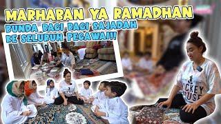 MARHABAN YA RAMADHAN, BUNDA BAGI-BAGI SAJADAH KE SELURUH PEGAWAI!!!