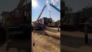 Cat 910 Unloading from Container #hitachiconstruction #hitachi #construction #cat-loader