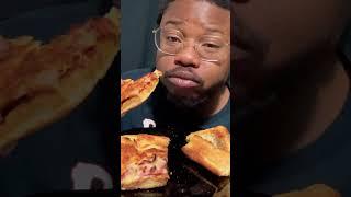 ASMR MUKBANG / DEEP DISH PEPPERONI PIZZA #asmr #mukbang #asmraddict #asmrexperience