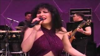 Selena - Cumbia Medley (Como La Flor, La Carcacha, Bidi Bidi Bom Bom & Baila Esta Cumbia)