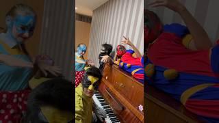 WOW!  WOLVERINE DEADPOOL VENOM CAPTAIN AMERICA PIANO