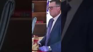 Karen Read: Sgt Lank destroys evidence IN COURTROOM