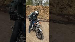 2 Stroke Triple - '76 Suzuki GT750A