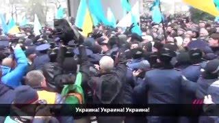 Митинг в Крыму в марте 2014: половина толпы скандирует «Россия!», другая – «Украина!»