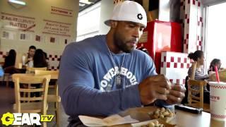 Bodybuilder Juan Morel's Cheat Meal / Refeed Day Part 2: Burgers, Fries & Peanuts!