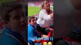 Aus DIESEM Grund HASSEN alle Fußball Fans KIM KARDASHIAN! #shorts #fußball #fans #omg #soccer #news