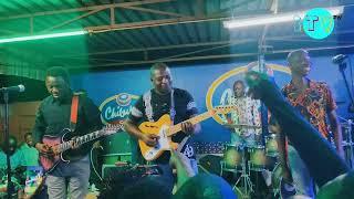 Alick Macheso bvunza Zaka Zaka Most Famous Lead Guitar maFans achiita waya nhasi paWarren Park