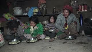 Cooking and eating technology village noodles || Nepali village