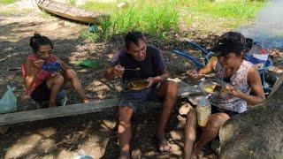 LIMPEZA DA PRAIA E CALDEIRADA DE ACARÍ EM FAMILIA ÀS MARGENS DO RIO AMAZONAS/COMUNIDADE RIBEIRINHA