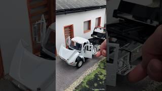 1:24 International DuraStar 4400 flat bad tow truck - Jada