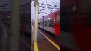 "ВПЕРВЫЕ" ЭС104-038 «Финист» на обкатке пролетает Белоостров #эс104 #финист #ласточка #поезд #ржд
