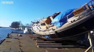 Wreck of S/Y Zjawa IV in Darlowo shipyard | OSHEE World Expedition - sail & travel around the world!