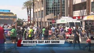 Thousands attend Henderson's art show