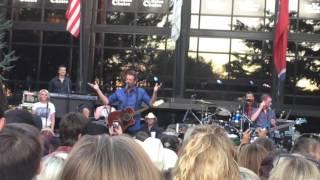 Blake Shelton gave us expert dating advice at Warner Music Nashville. "Pickin' on the Patio"