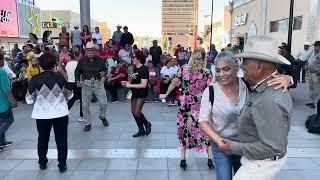 El  famoso baile en #laliber  de Chihuahua️y sus bailadores @musicalmilagroofficial 