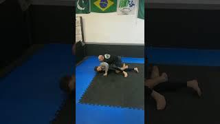 BJJ Techniques: Single leg takedown variation to leg ride to belly down rear naked choke!