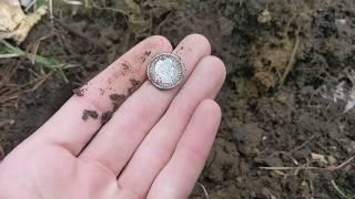 Holy cow a 2 REALE metal Detecting !!!!!!