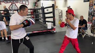 ERIC "MINI PACMAN" ROSA 5-0 1KO & BOB SANTOS PERFECT RIGHT HAND DURING HAND MITTS DRILL | TRAINING