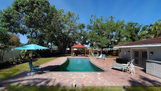 Live Oak Lodge- 4 bedrooms and 2.0 bathrooms in Bradenton, FL. BeachRentals.Mobi Vacation rentals