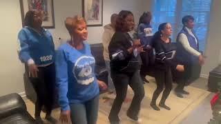 Holiday shenanigans!! This is how you de-stress from a crazy job!!