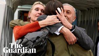 Journalist lands in Italy and greeted by Meloni after three weeks in detention in Iran