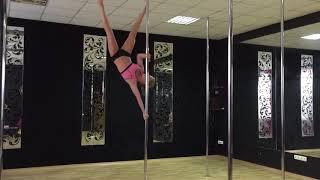 Даша Якубовская - тренер студии Royal Pole Dance