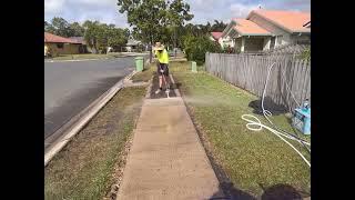 Pressure cleaning a footpath