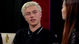 Lucky Blue Smith Describes His Ideal Girlfriend!!