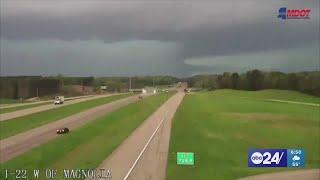 Confirmed, large tornado moves into New Albany, Mississippi live