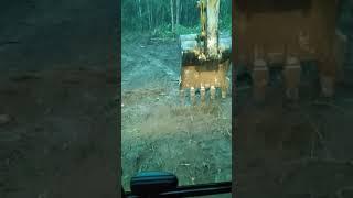 Escavadeira CAT 313 D2L..destoca e muita chuva...Op Joel