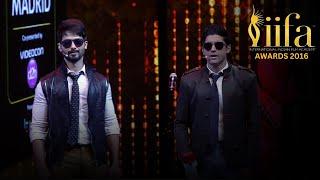 Farhan aur Shahid ka rock off!!