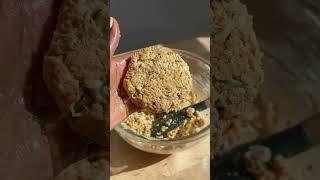 crab cakes with a cajun horseradish remoulade * Comment “CRABCAKES” and I’ll dm you the recipe ️*