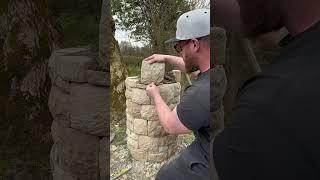 Building a round pillar #stonemason #diy #stonemasonry #buildingstone #howtobuild #building