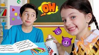 Mimi e Julinha aprendem sobre bom comportamento na volta as aulas | Back to School for Kids